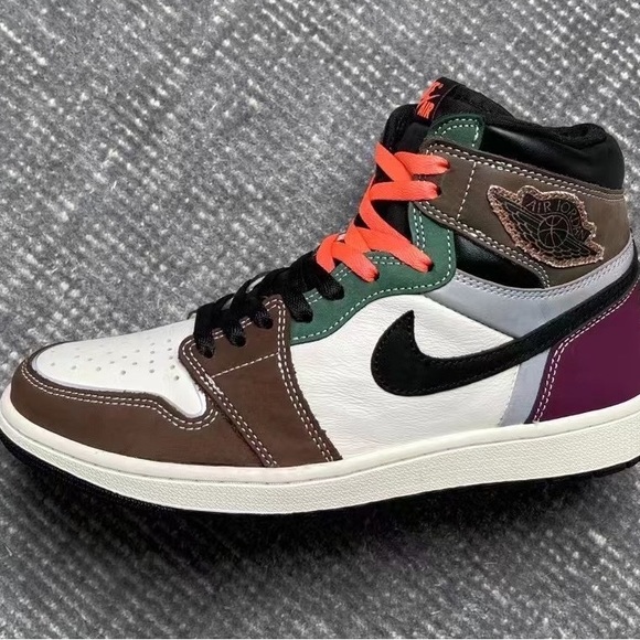 I bought it on champs but it didn't fit me :( and lost the receipt - Picture 2 of 2